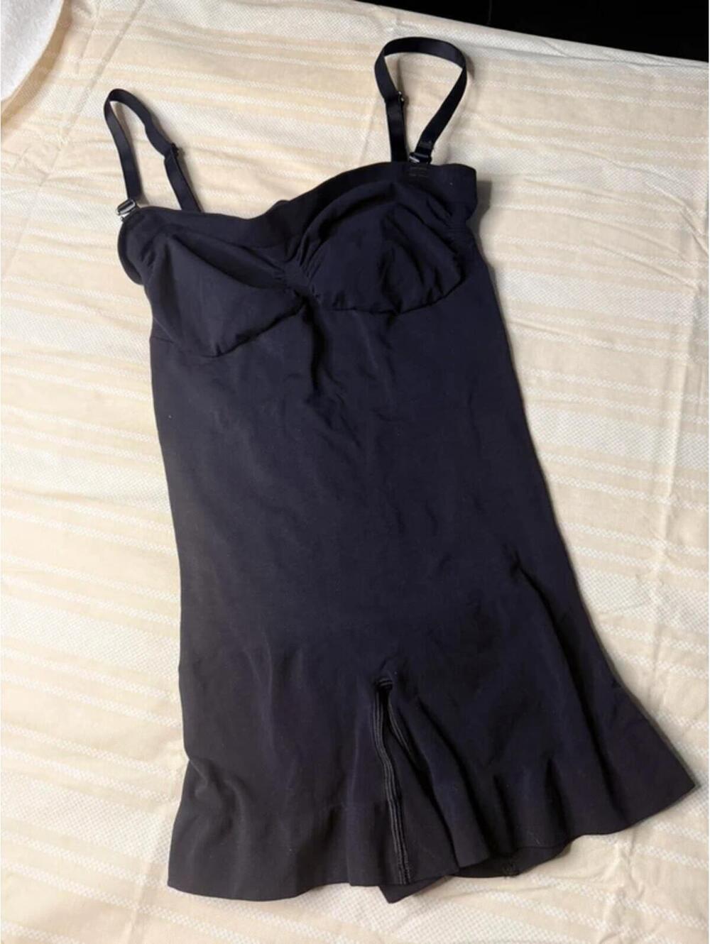 SKIMS Strapless Mid-Thigh Shapewear Bodysuit Large NEW